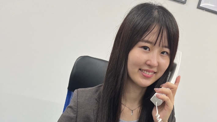 研修中の男性のイメージ